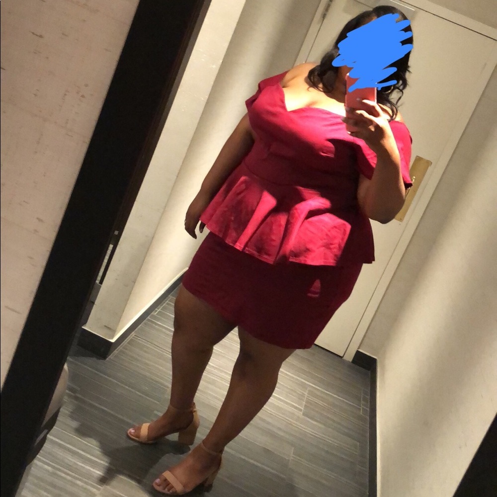 Fashion To Figure Burgundy Peplum Dress US 3X